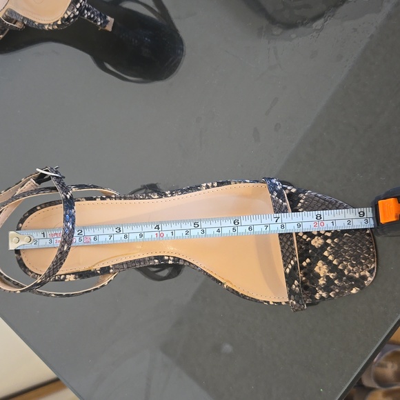 Urban Outfitters Heels - Picture 9 of 10